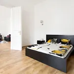 Апартаменты Downtown Rising Sun 104 Sq.m