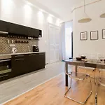 Downtown Rising Sun 104 Sq.m Апартаменты