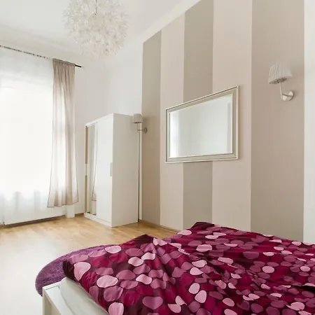 Downtown Rising Sun 104 Sq.m Apartment Budapest