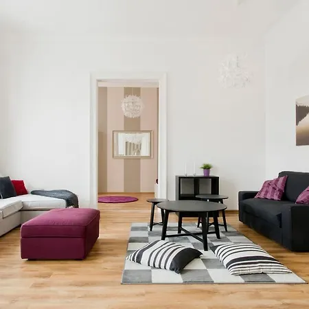 Downtown Rising Sun 104 Sq.m Apartment Budapest