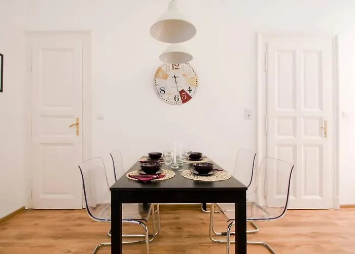 Downtown Rising Sun 104 Sq.m Apartament